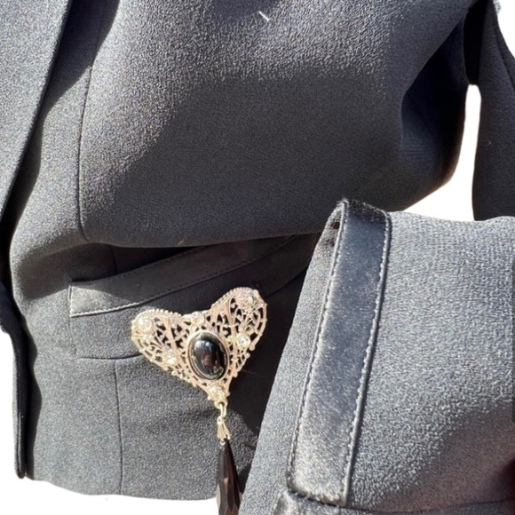 Meryl Jeran Couture Blazer - Picture 5 of 9